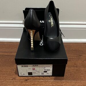 CHANEL Black Heels with Pearl Accent 37.5 BNIB Ultra Rare Authentic
